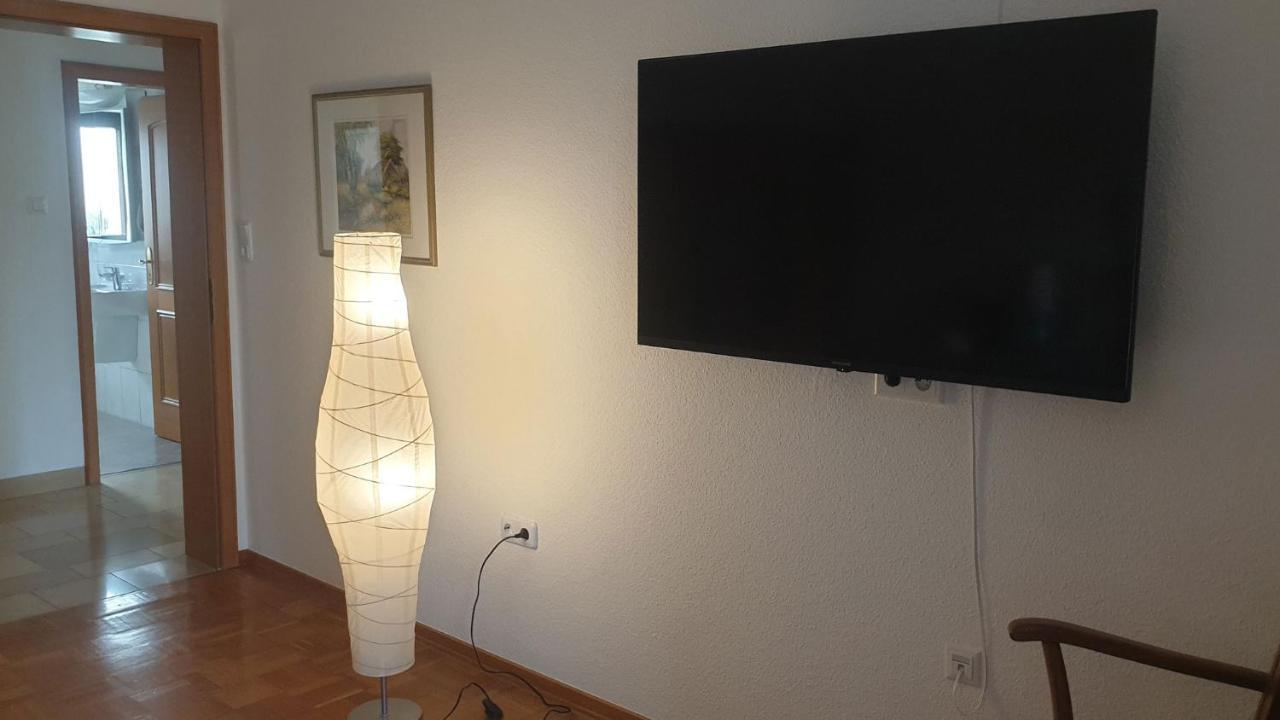 Ferienwohnung Mit Terrasse, Kostenloses Wlan, Parkplatz Bad Oeynhausen Zewnętrze zdjęcie